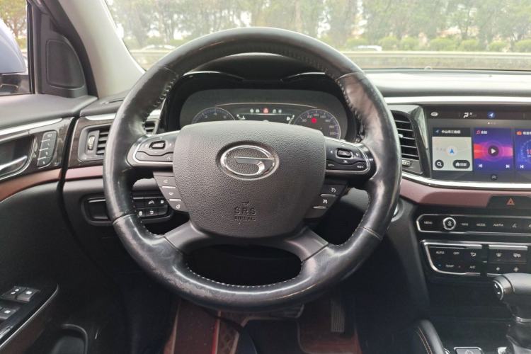 Used GAC Trumpchi GS8 2017 320T Two-Wheel Drive Luxury Smart Connectivity Version (7 Seats)
