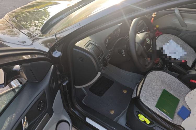 Used Skoda Octavia 2013 1.6L Manual Yijie Edition Driver Seat