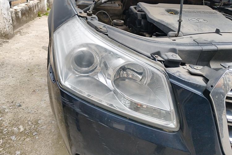 Used Bestune B70 2011 2.0L Manual Elite Edition Right Front Headlight