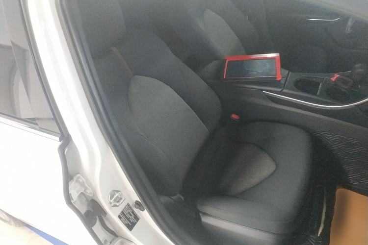 Used Toyota Avalon 2019 2.0L Ambition Edition China VI