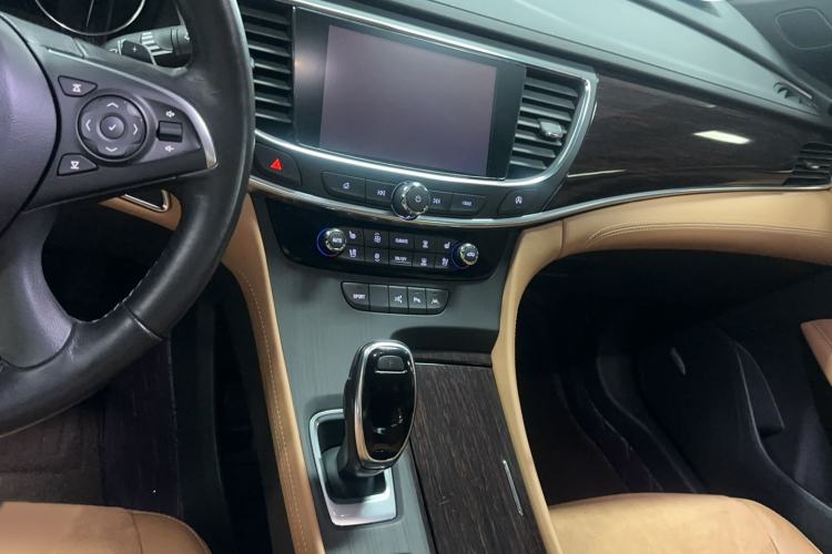 Used Buick LaCrosse 2018 28T Luxury Model