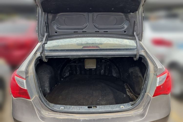 Used Hyundai Celesta 2011 1.6L Automatic Luxury Version Trunk