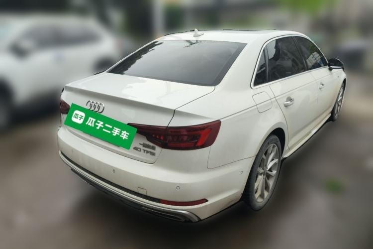 Used Audi A4L 2019 40 TFSI Fashion Edition China VI Emission Standard Rear Right 45 Deg