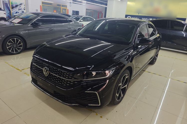 Used Volkswagen Passat 2024 330TSI Starry Elite Edition