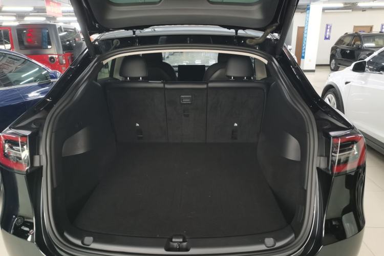 Used Tesla Model Y 2021 Long-Range All-Wheel-Drive Version