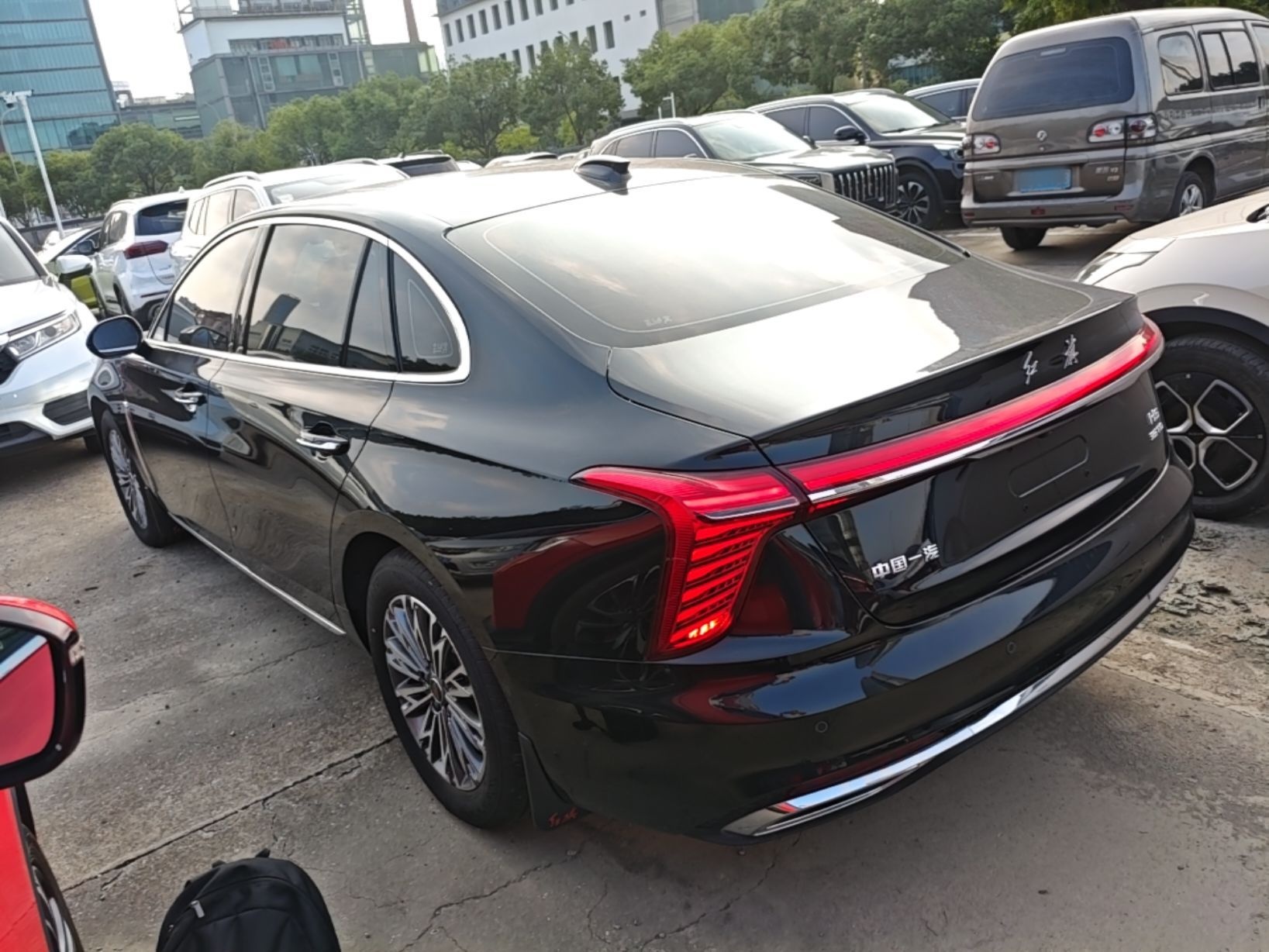 Hongqi H5 2025 1.5T DCT Qiyun 500 000th Unit Commemorative Edition — снимка 4
