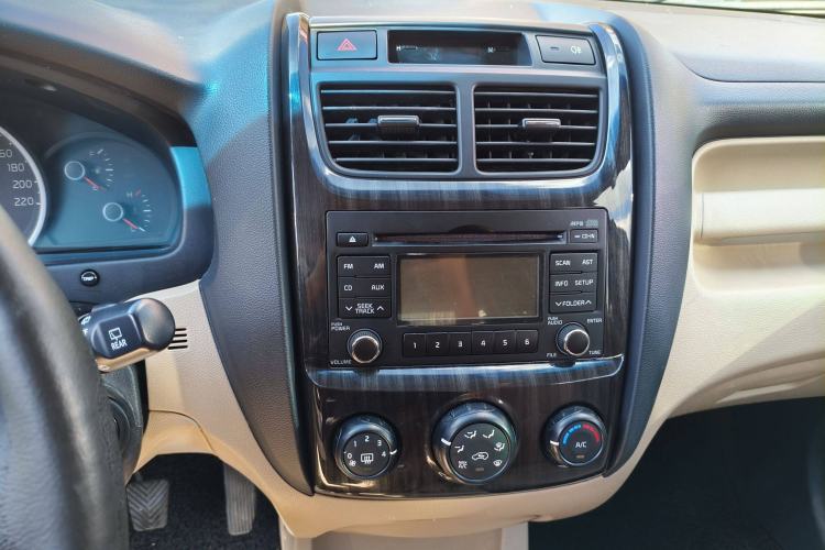 Used Kia Sportage 2013 2.0L Manual Two-Wheel Drive GL Trim