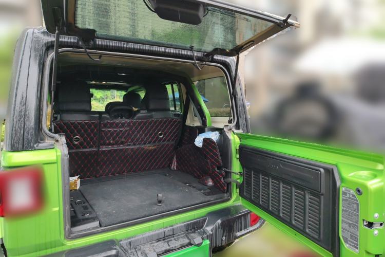 Used Jeep Wrangler 2019 2.0T Sahara 4-Door Version China V Standard Trunk