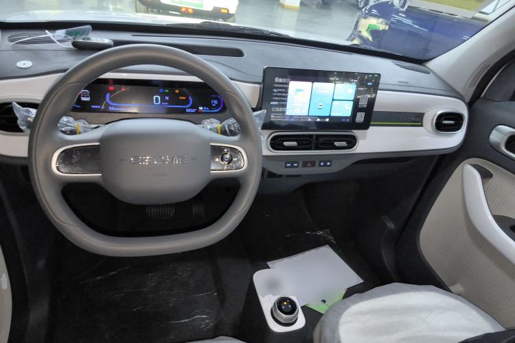 Used Geely Galaxy Panda 2025 210 km – Yuanqi Bear