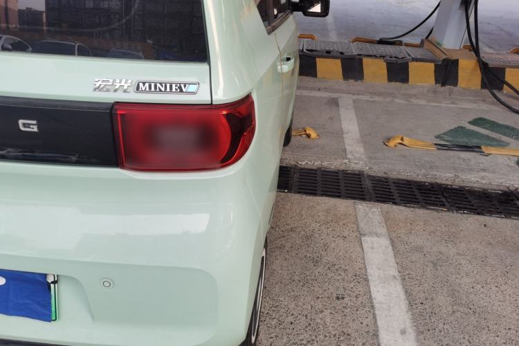 Used Wuling Hongguang MINIEV 2021 Macaron Premium Model – Lithium-NMC