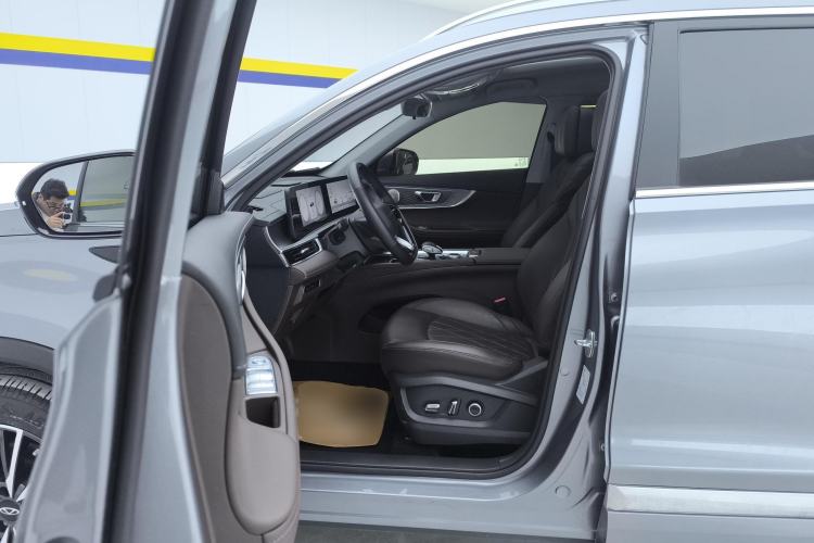 Used Chery Tiggo 8 PRO 2024 Champion Edition 290T Two-Wheel Drive Peak Version 7 Seats
