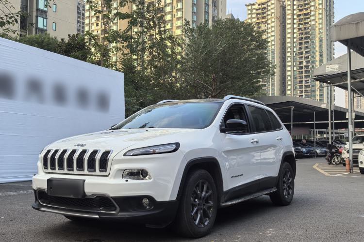 Used Jeep Cherokee 2020 2.0L Two-Wheel Drive Classic Sports Edition