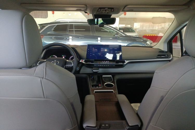 Used Toyota Granvia 2023 2.5L Hybrid Prestige PLUS Edition Center Console