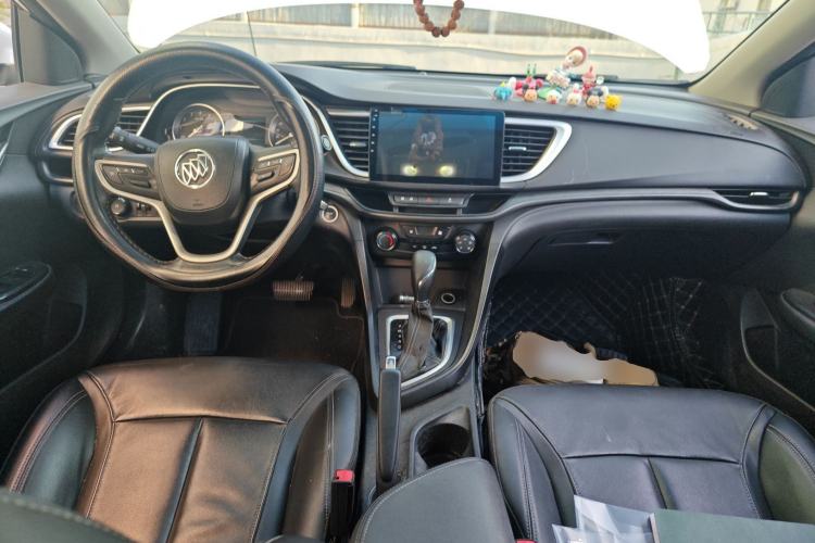 Used Buick Excelle GX 2018 18T Automatic Elite Model Center Console