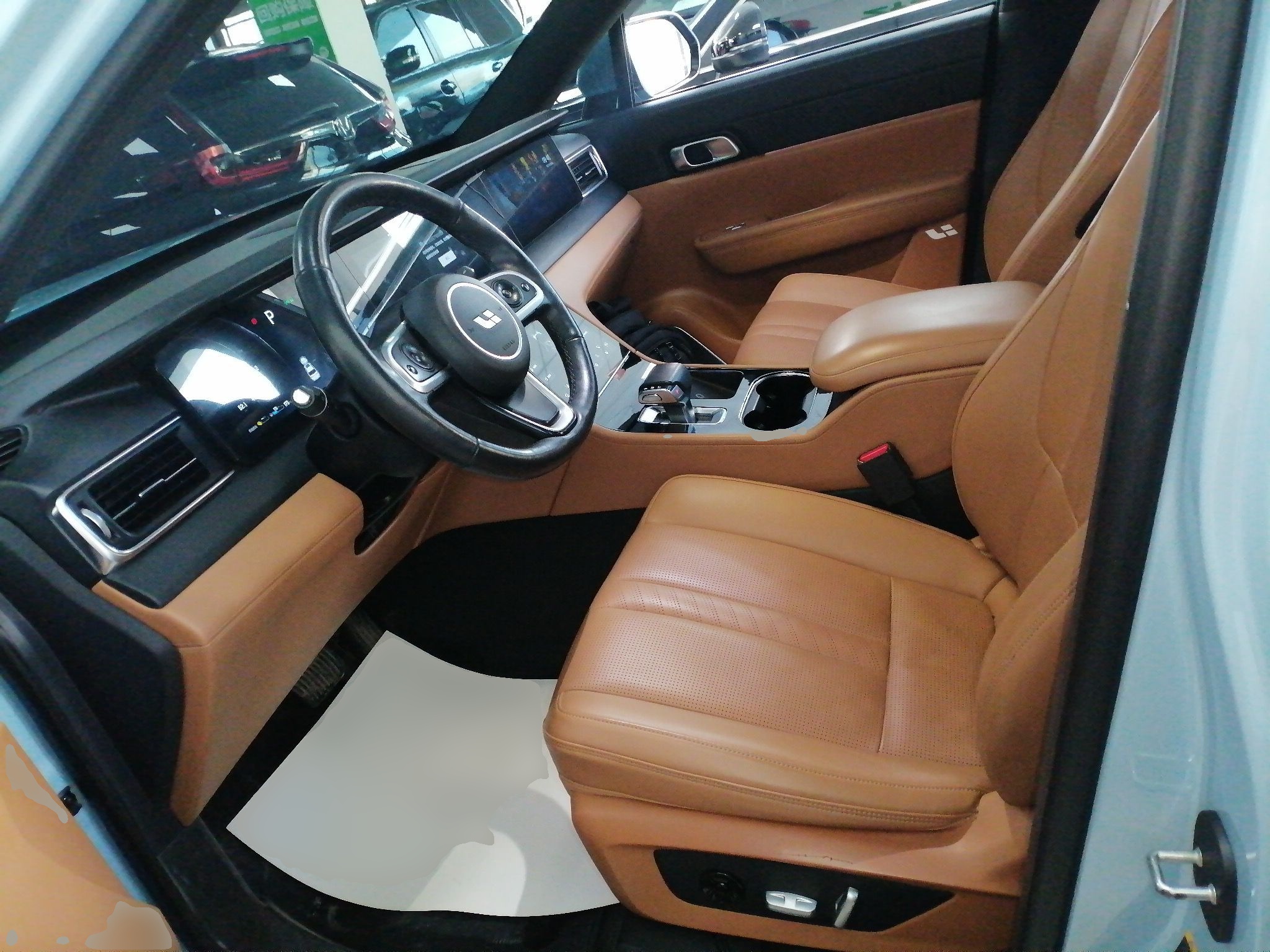 المقاعد الأمامية داخل السيارة