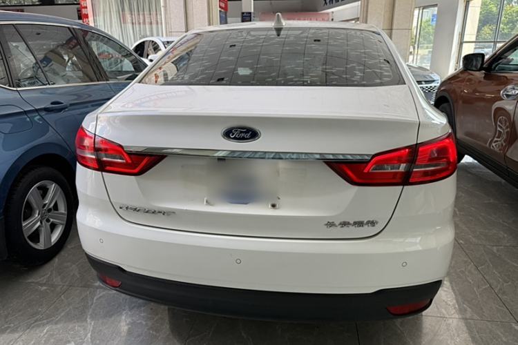 Used Ford Escort 2019 Revised 1.5L Automatic ZhiXiang Version (Tire Pressure Monitoring) China VI Standard