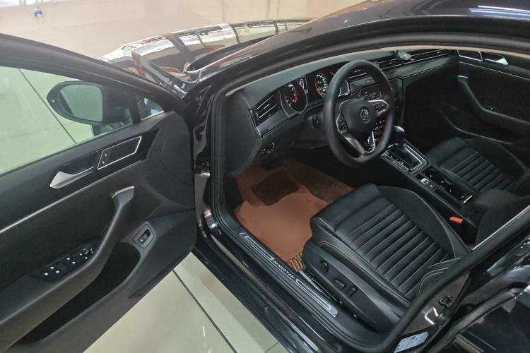 Used Volkswagen Magotan 2020 330TSI DSG Leading Model Driver Seat