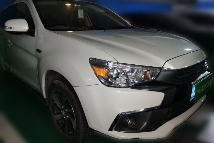 Used Mitsubishi ASX 2016 2.0L CVT Two-Wheel Drive Navigation Edition Front Right 45 Deg