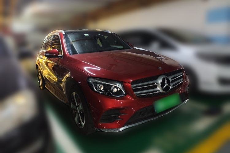 Used Mercedes-Benz GLC 2016 GLC 300 4MATIC Dynamic Model Front Right 45 Deg