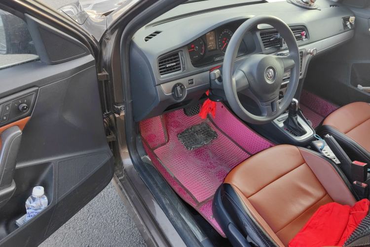 Used Volkswagen Lavida 2013 1.6L Automatic Fashion Edition