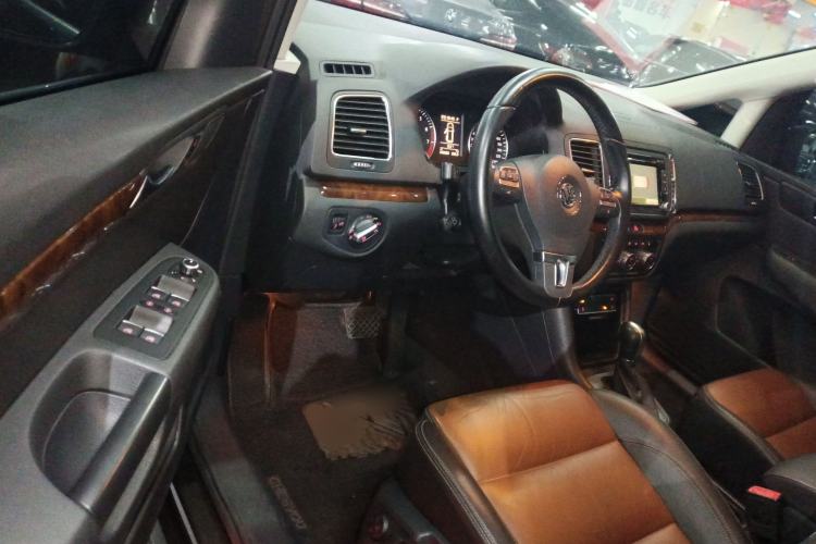 Used Volkswagen Sharan 2014 2.0 TSI Comfort Model