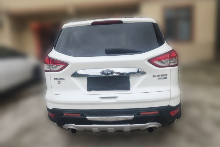 Used Ford Kuga 2015 2.0L GTDi Four-Wheel-Drive Sport Model
