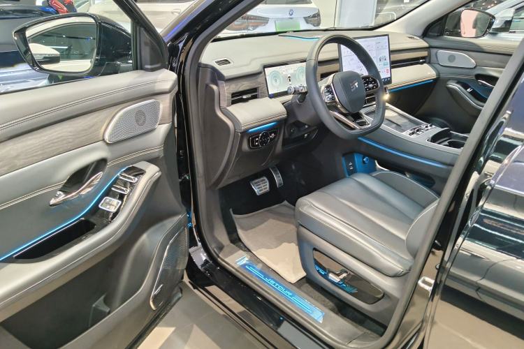 Used JETOUR Shanhai L9 2025 1.5TD 2DHT Luxury Edition 6-Seater
