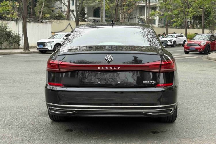 Used Volkswagen Passat 2024 380TSI Luxury Edition
