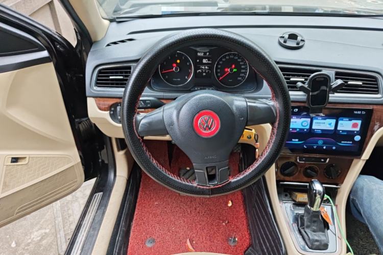 Used Volkswagen Lavida 2013 Restyled Classic 1.6L Automatic Comfort Edition Steering Wheel