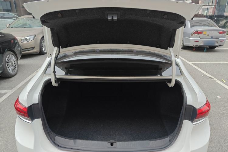 Used Buick GT 2019 18T Automatic Connected Elite Model China V Standard Trunk