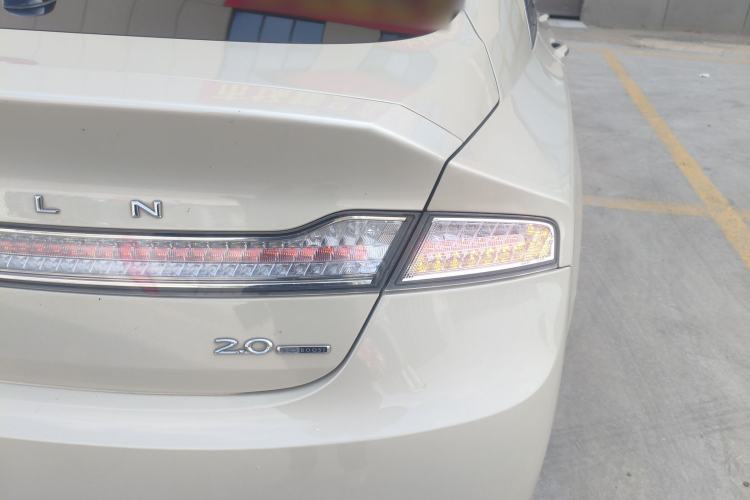 Used Lincoln MKZ 2014 2.0T Prestige Edition Right Rear Taillight