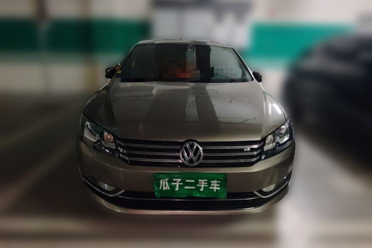 Used Volkswagen Passat 2011 3.0L V6 DSG Flagship Deluxe Edition Front