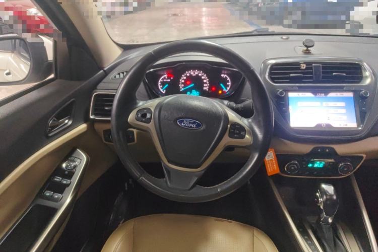 Used Ford Escort 2015 1.5L Automatic Fashion Model