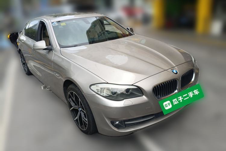 Used BMW 5 Series 2013 520Li Elegant Edition Front Right 45 Deg