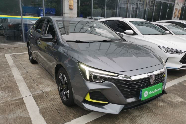 Used Roewe i6 MAX 2020 300TGI Automatic Sporty Cool Edition Front Right 45 Deg