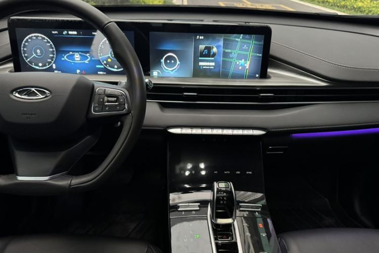 Used Chery Tiggo 8 PLUS 2022 290TGDI DCT Haoting Edition