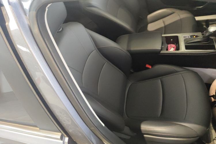 Used Roewe i5 2023 1.5L CVT Luxury Edition Right Front Seat