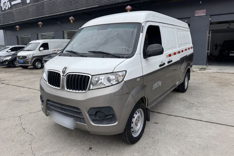Used Jinbei New Hiace X30L 2022 1.5L Super Enjoyment Edition Air-Conditioning-Free Van China VI Standard SWC15M