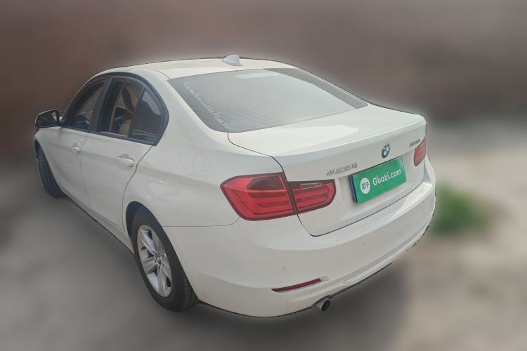 Used BMW 3 Series 2015 320i Luxury Line Stylish Edition
