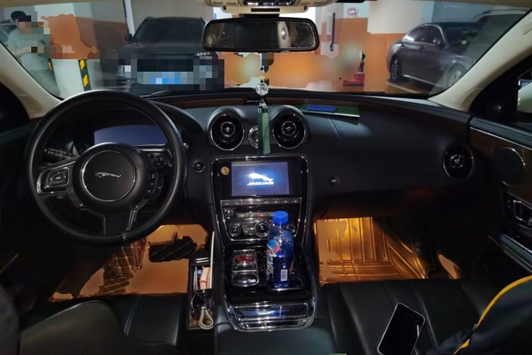 Used Jaguar XJ 2016 XJL 2.0T Two-Wheel-Drive Elegant Business Edition
