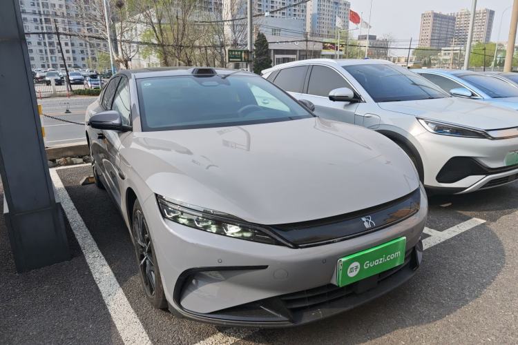 Used BYD Han 2025 DM-i Intelligent Driving Edition 125KM LiDAR Flagship Model Front Right 45 Deg