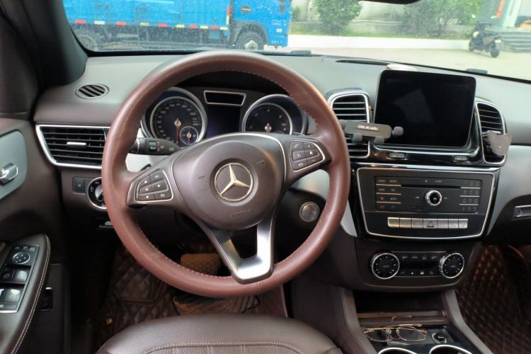 Used Mercedes-Benz GLE 2016 GLE 300 d 4MATIC Steering Wheel