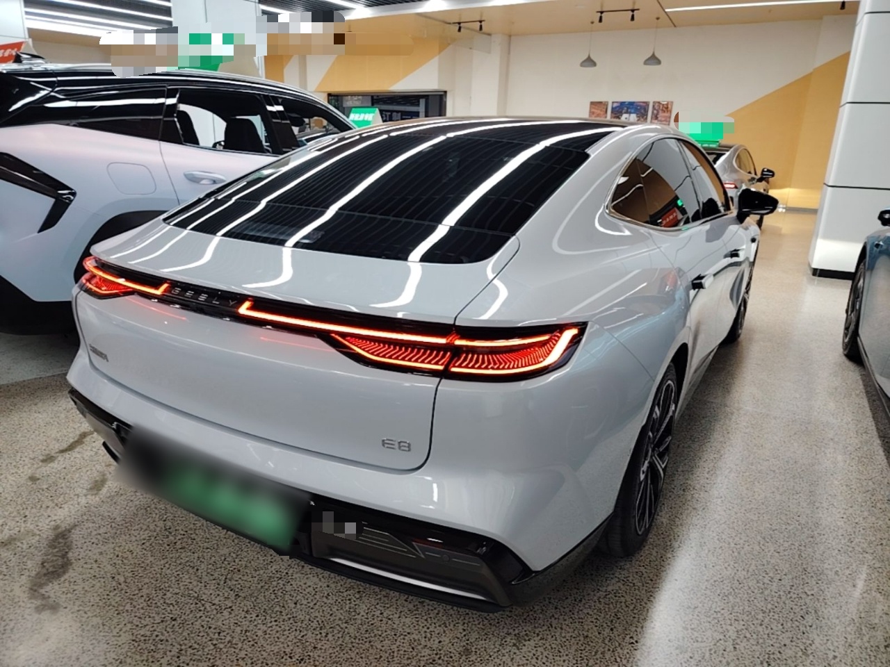 Geely Galaxy E8 2025 700 km Long-Range Intelligent Driving Version — снимка 6