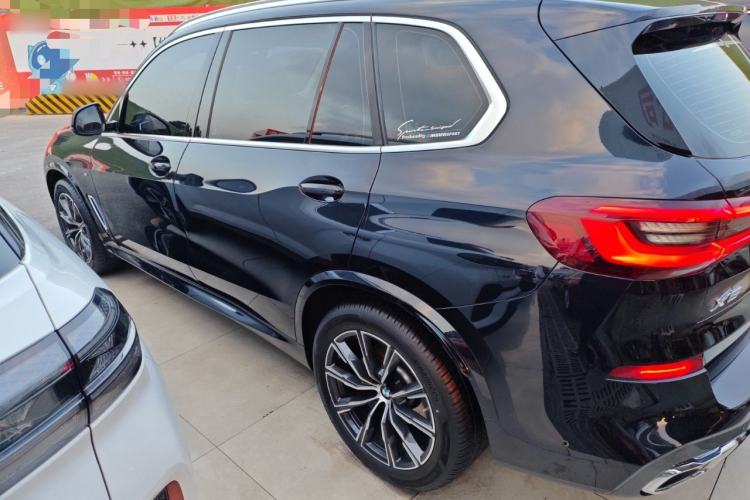 Used BMW X5 2022 Restyled xDrive 30Li Luxury Version M Sport Package