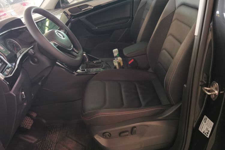 Used Volkswagen Tayron 2020 330TSI Two-Wheel Drive Luxury Smart Connectivity Version Left Front Seat