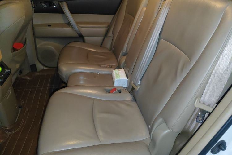 Used Toyota Highlander 2012 2.7L Two-Wheel Drive 7-Seater Luxury Edition
