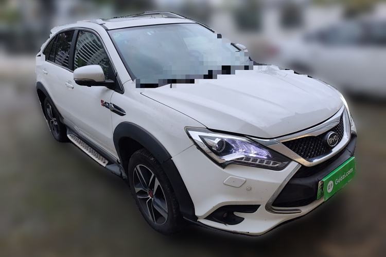 Used BYD Tang New Energy 2015 2.0T Four-Wheel-Drive Flagship Model Front Right 45 Deg
