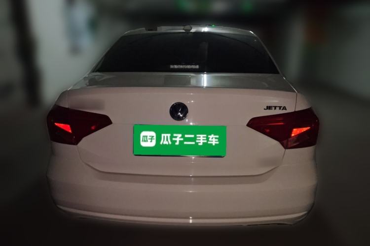 Used Volkswagen Jetta 2017 1.4L Manual Fashion Edition
