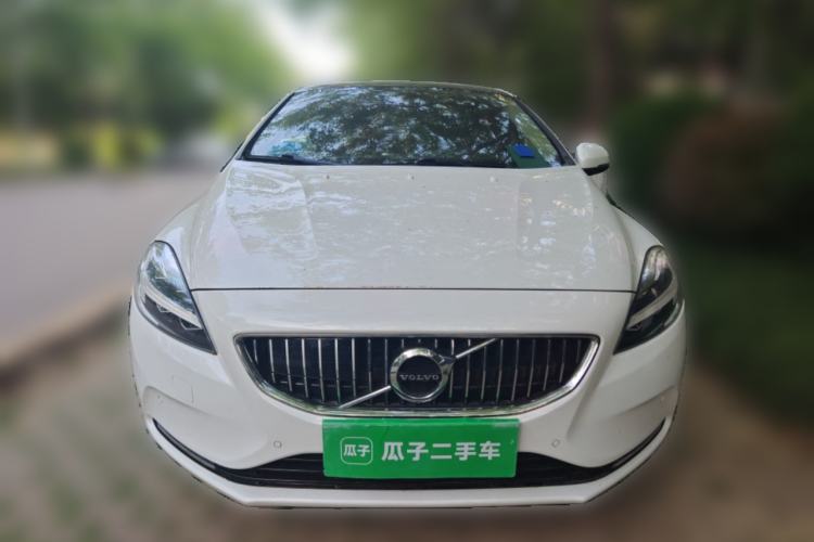 Used Volvo V40 2018 T3 Zhiya Edition
