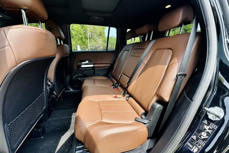 Used Mercedes-Benz GLB 2022 Second Facelift GLB 200 Fashion Edition Interior 1